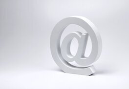 - Klick auf das Logo um eine E-Mail an den Support zu senden.                                                                             Sollten Sie die Hotline telefonisch im Moment nicht erreichen - sicherlich helfen die gerade einem anderen Kunden !!!   Schreiben Sie eine E-Mail mit Ihrem Fragen oder Ihrem aktuellen Problem ! - Sie werden direkt nach der abgeschlossenen Hilfe angerufen !